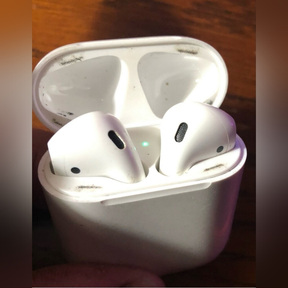 Apple AirPods